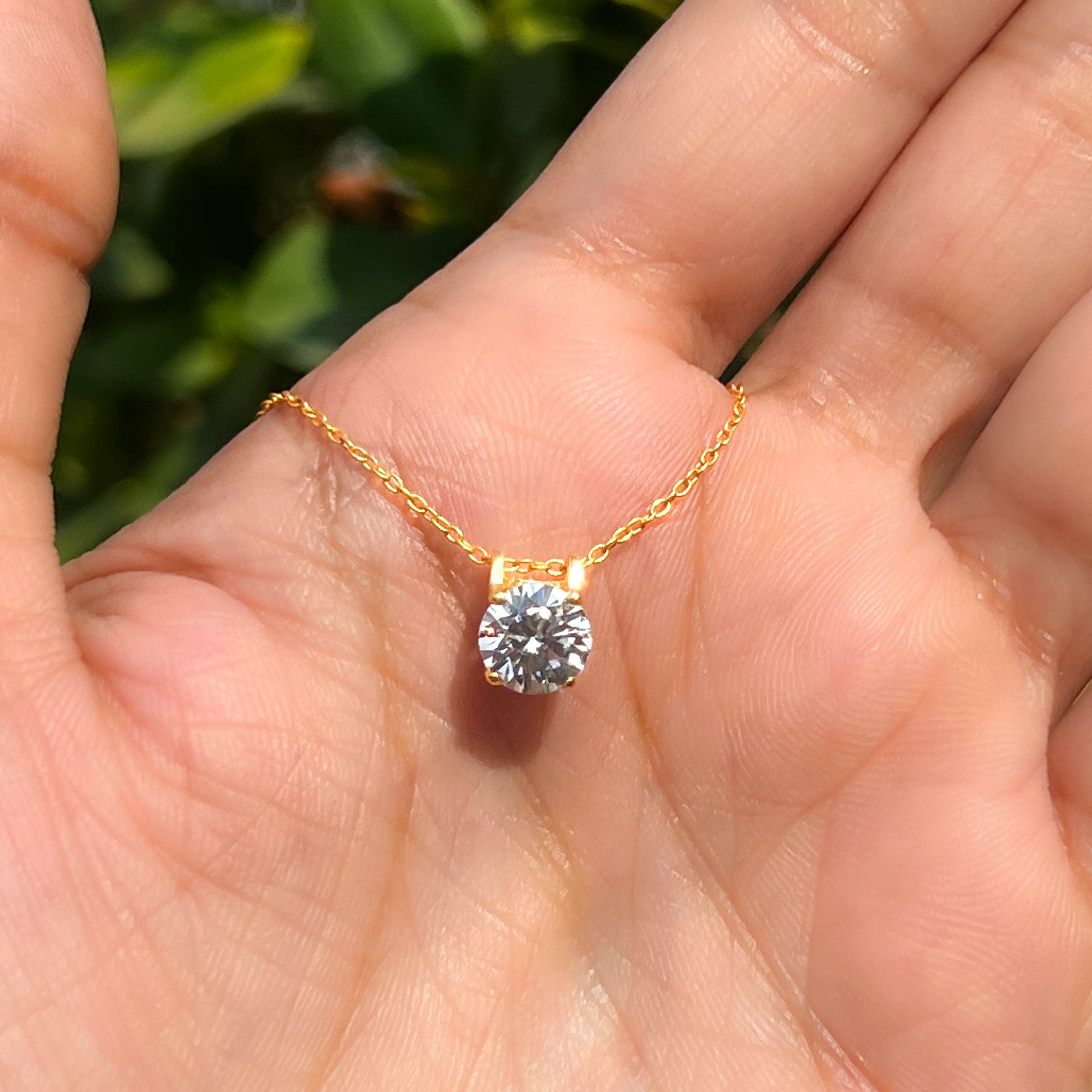 18k Loop Solitaire Necklace