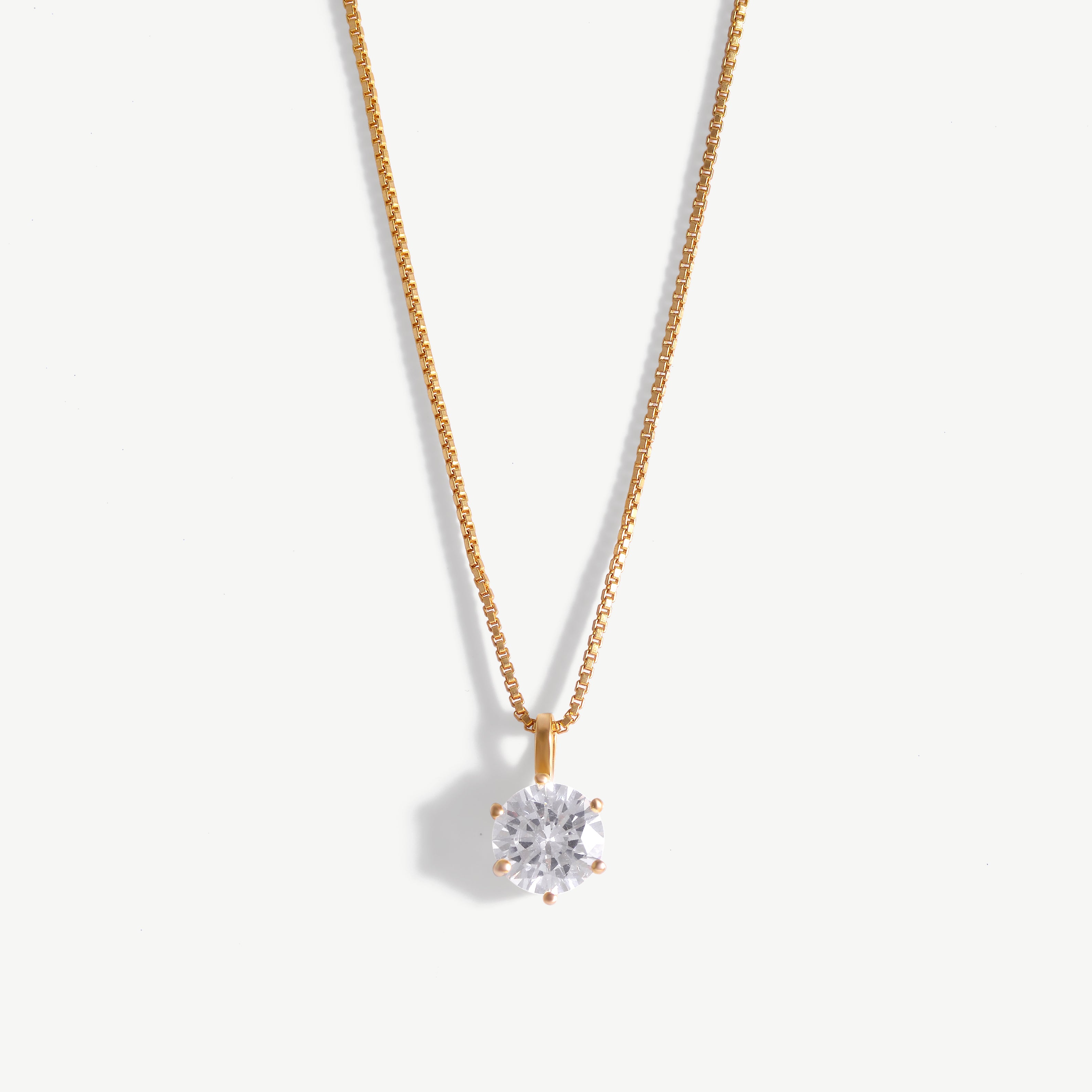18k Classic Solitaire Pendant Set