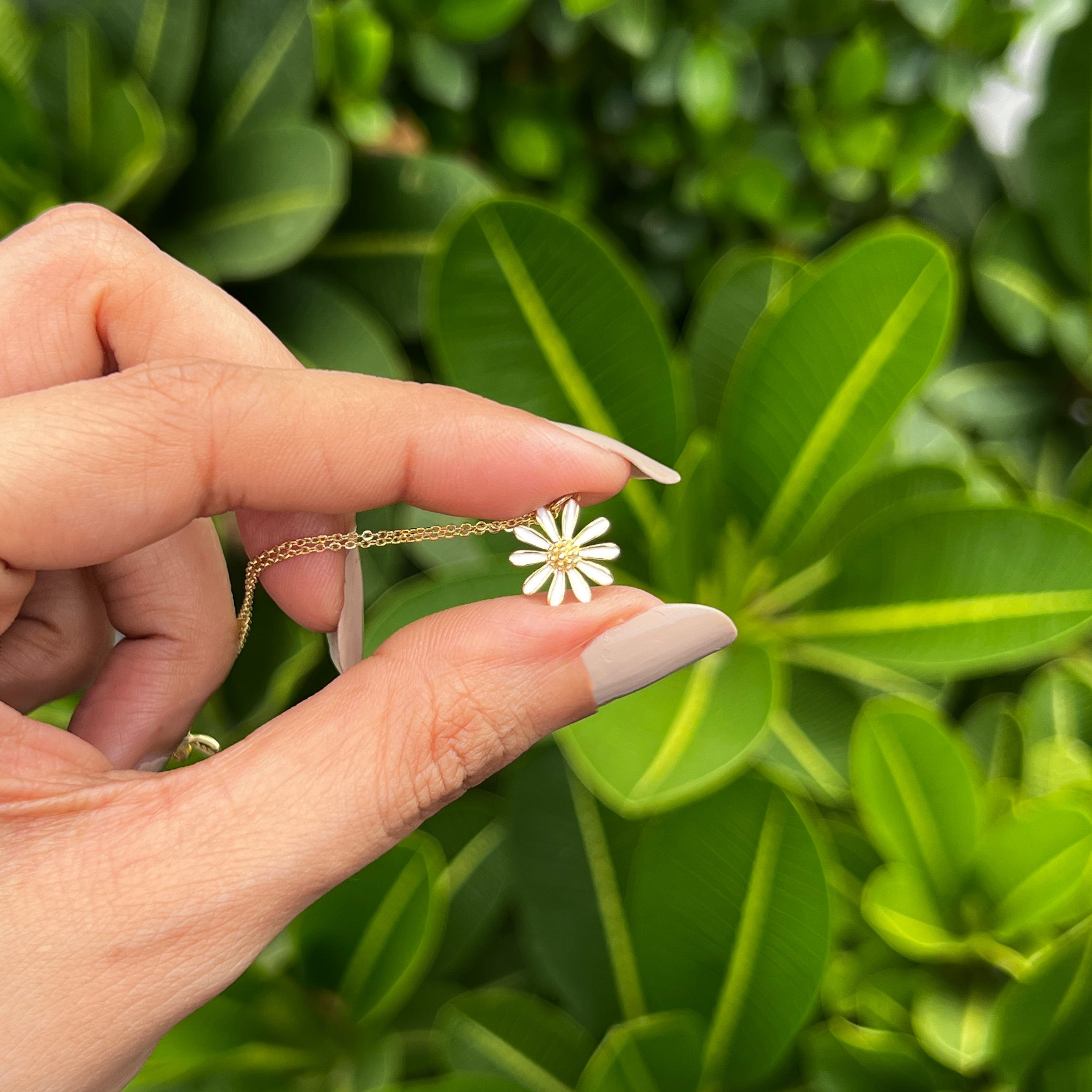 Flower Bee Pendant Set