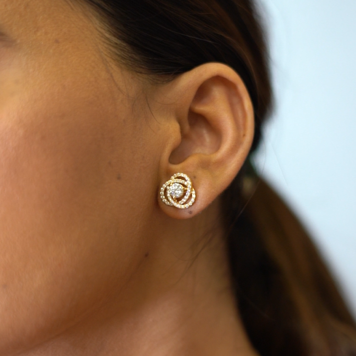 18k Fauzia Solitaire Pendant Set