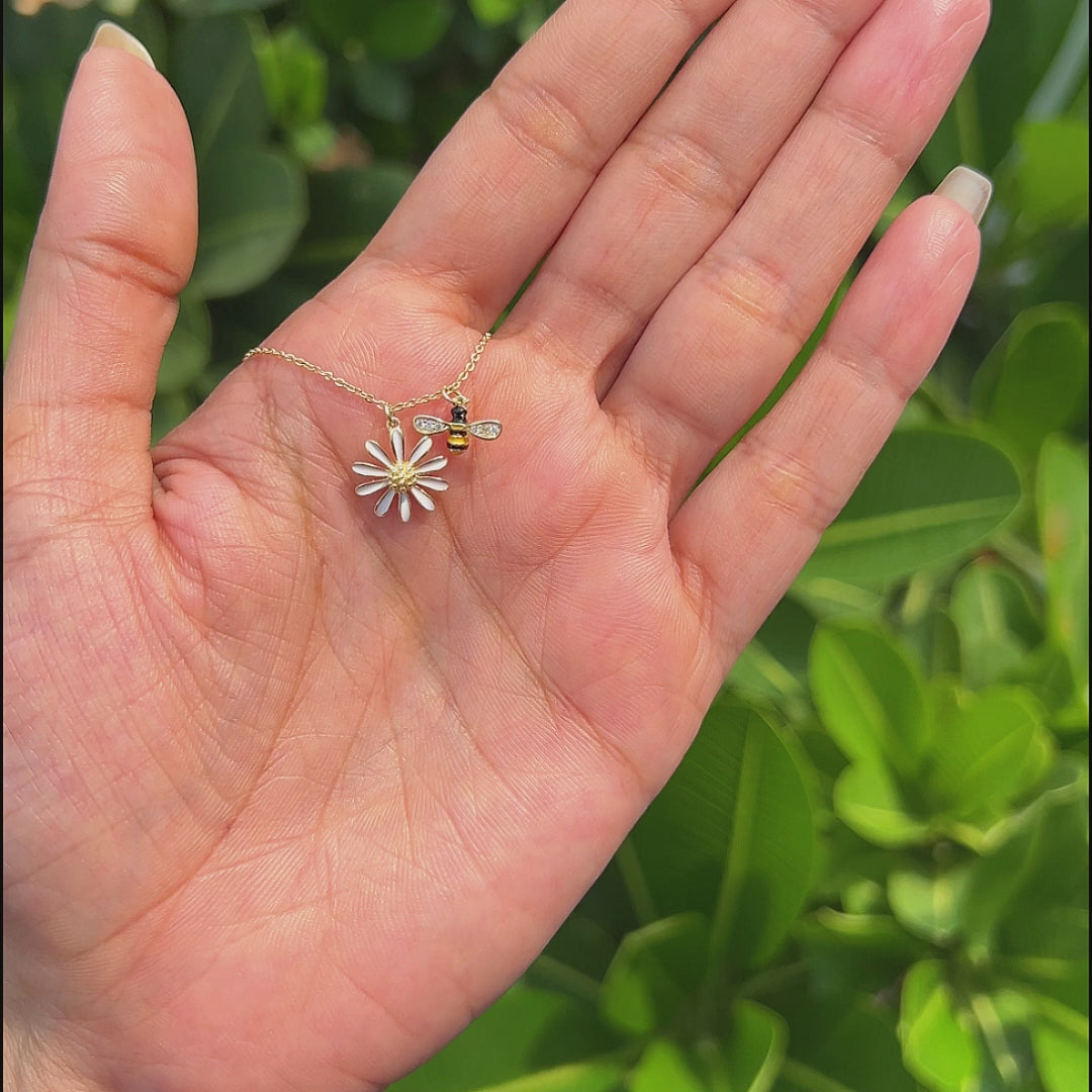 Flower Bee Pendant Set