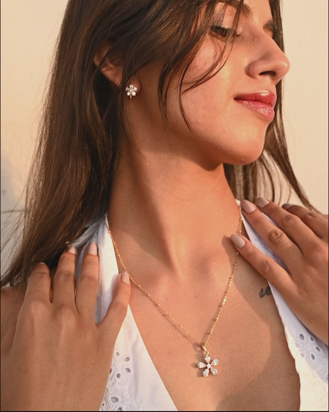 Blossom Solitaire Pendant